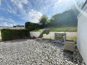 Photo 7- click for photo gallery